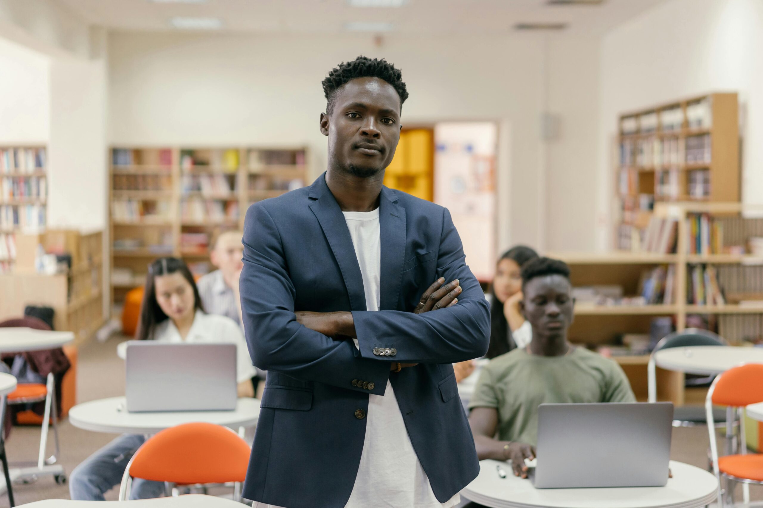 A picture of a male professor in blzer from student entrepreneurship program in Ontario