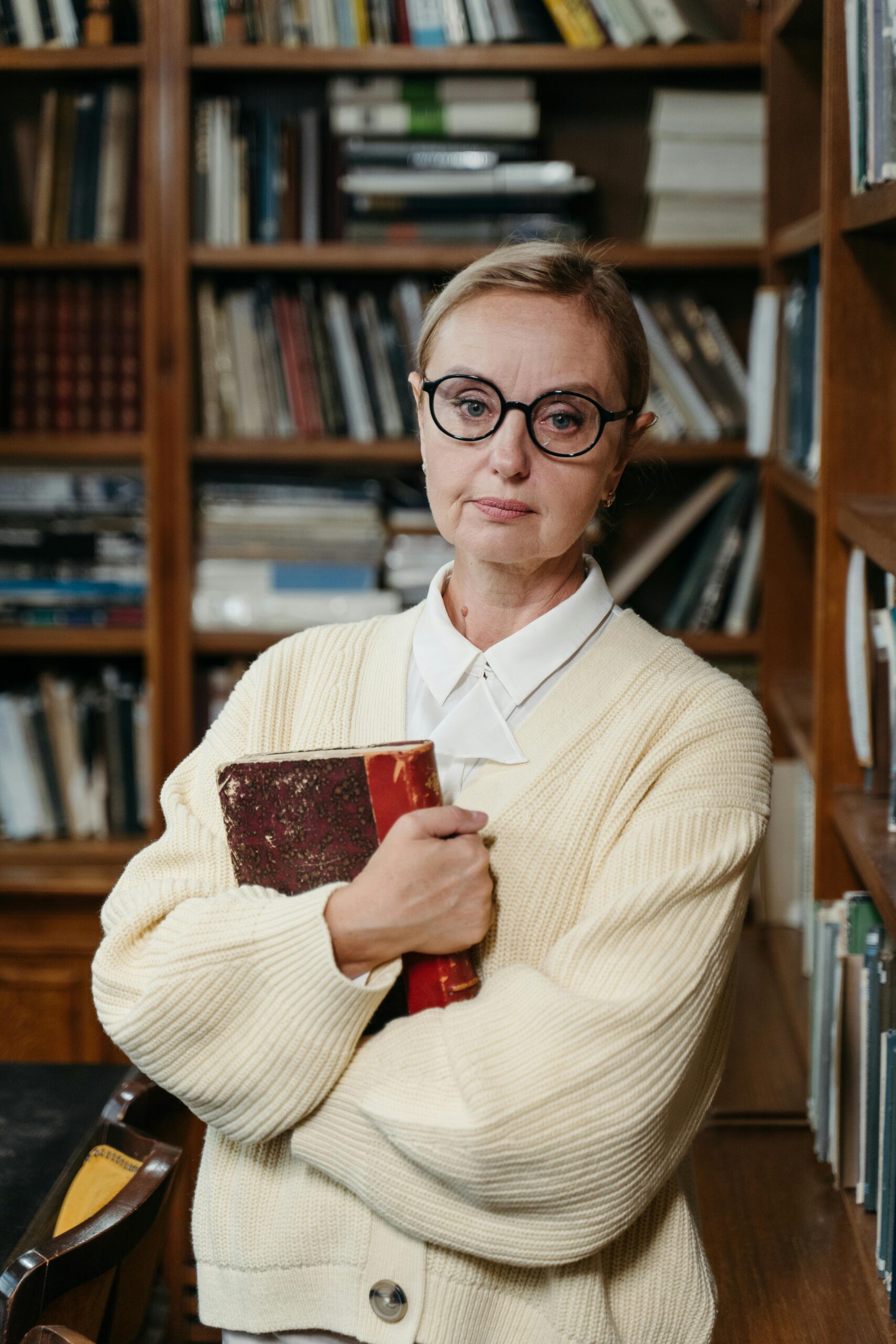 A picture of a female professor from student entrepreneurship program in Ontario